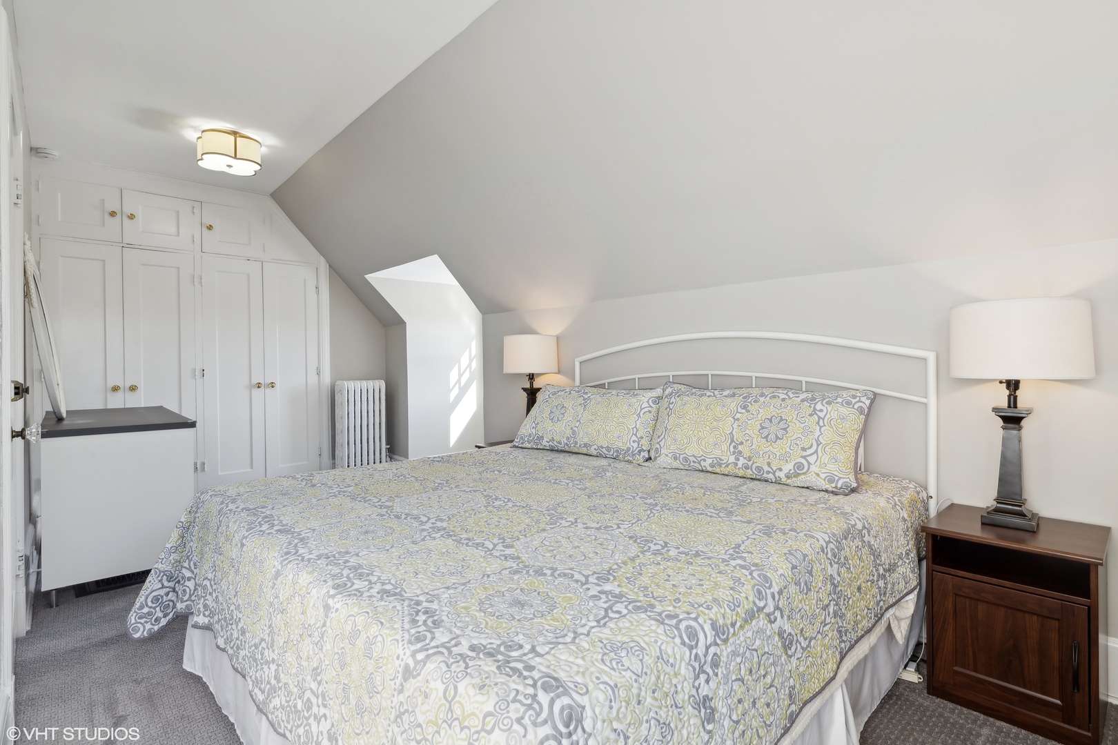 160 Sheridan Road Glencoe, IL 60093 - Photo 33 of 46 a bedroom with a bed and a mirror