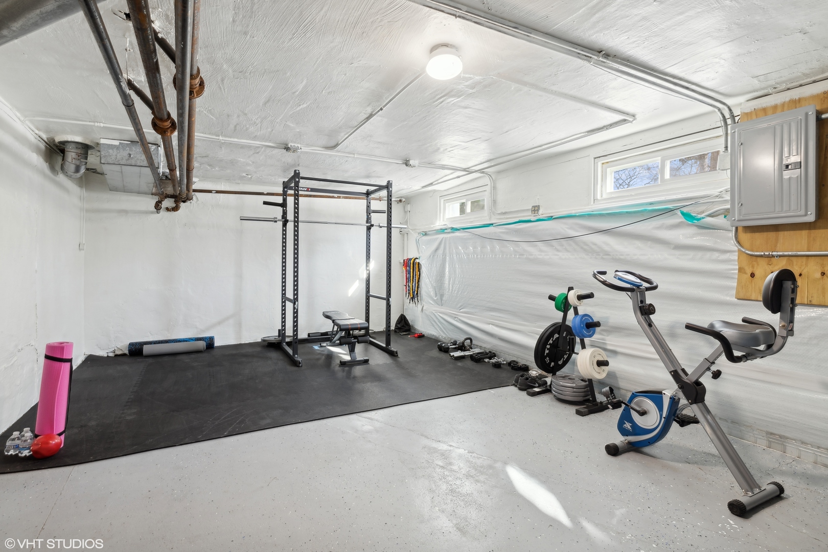 160 Sheridan Road Glencoe, IL 60093 - Photo 37 of 46 a view of a room with gym equipment