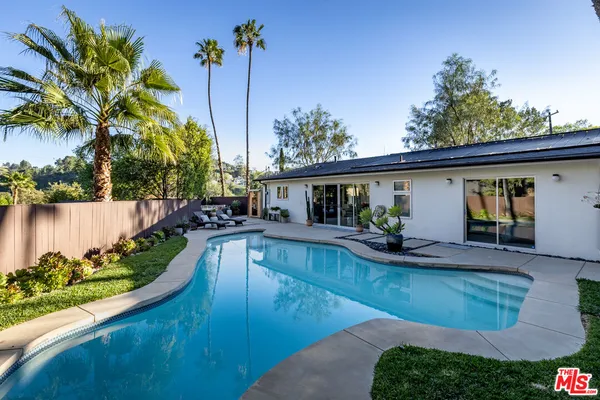 $1,880,000 | 3374 Canton Way, Studio City, CA 91604