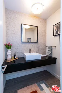 $1,800,000 | 3374 Canton Way, Studio City, CA 91604