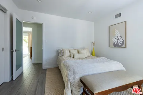 $1,800,000 | 3374 Canton Way, Studio City, CA 91604