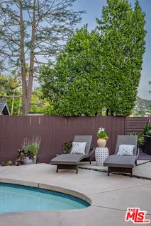 $1,800,000 | 3374 Canton Way, Studio City, CA 91604