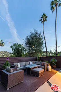 $1,800,000 | 3374 Canton Way, Studio City, CA 91604