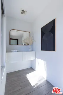 $1,800,000 | 3374 Canton Way, Studio City, CA 91604