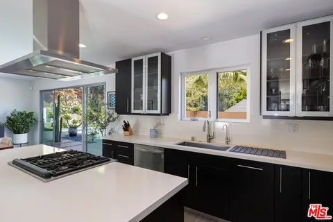 $1,800,000 | 3374 Canton Way, Studio City, CA 91604