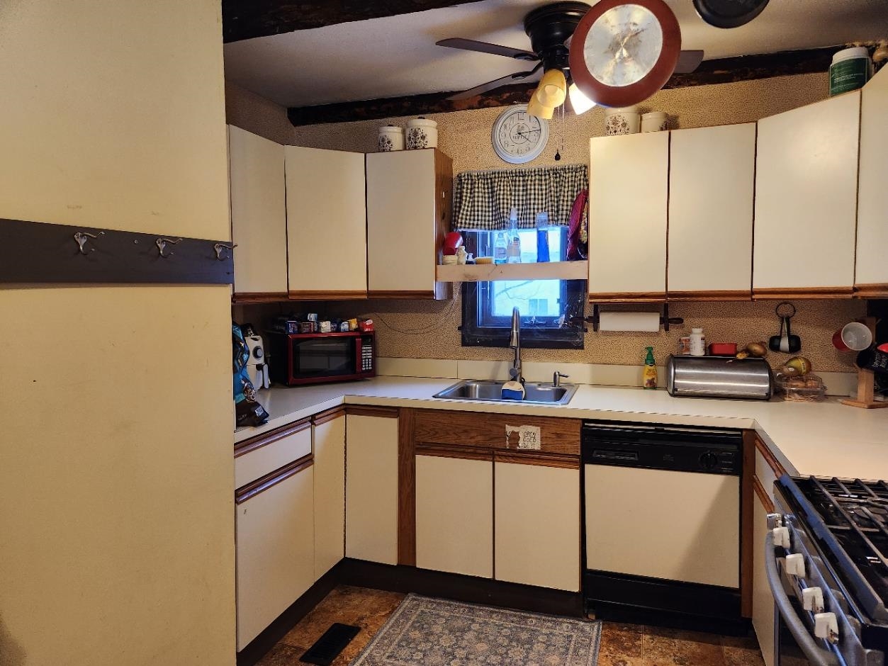 2444 West Side Road Conway, NH 03860 - Photo 12 of 36 Gallery Image 12
