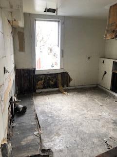 845 Day Avenue Southwest Roanoke, VA 24016 - Photo 15 of 26 a room with a window