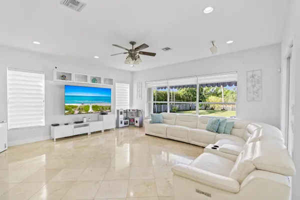 $1,750,000 | 4918 Southwest 195th Terrace, Miramar, FL 33029