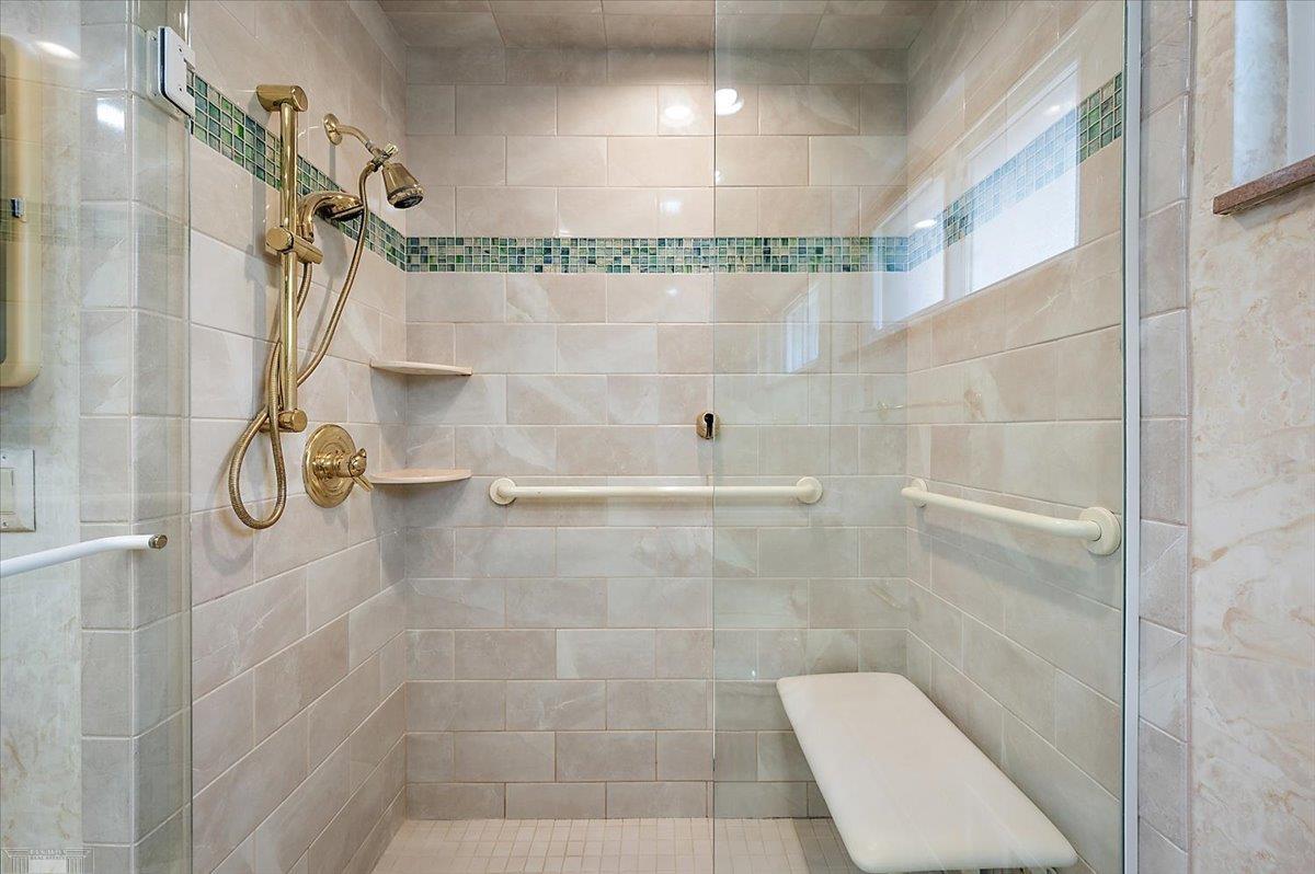 632 South Rosedale Court Grosse Pointe Woods, MI 48236 - Photo 27 of 63