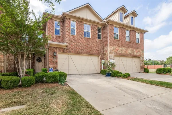 $380,000 | 416 Hunt Drive, Lewisville, TX 75067