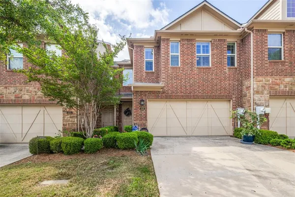 $380,000 | 416 Hunt Drive, Lewisville, TX 75067