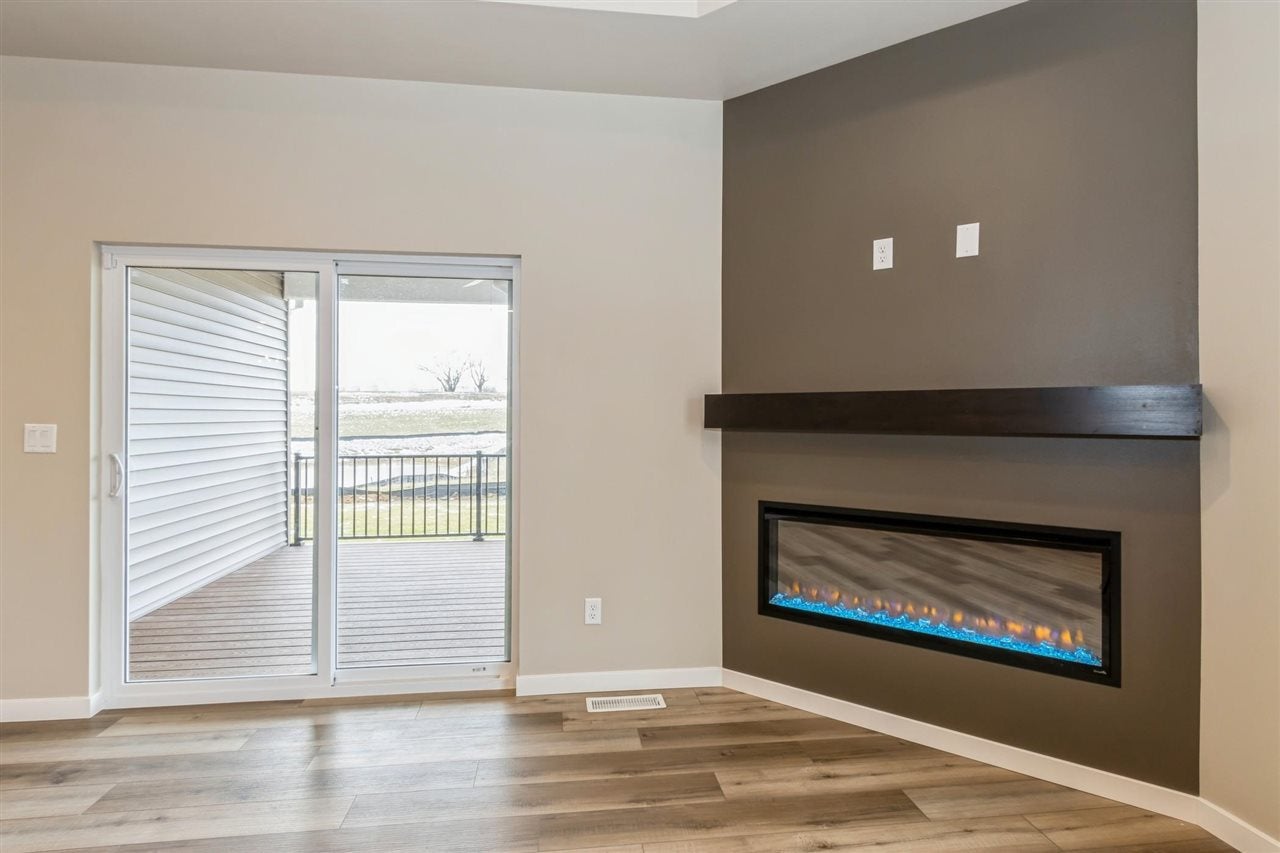815 High Rdg Trail Solon, IA 52333 - Photo 8 of 33 Gallery Image 8