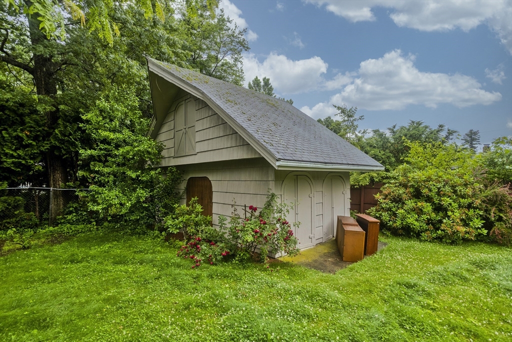 118 Woodland Road Springfield, MA 01129 - Photo 17 of 17