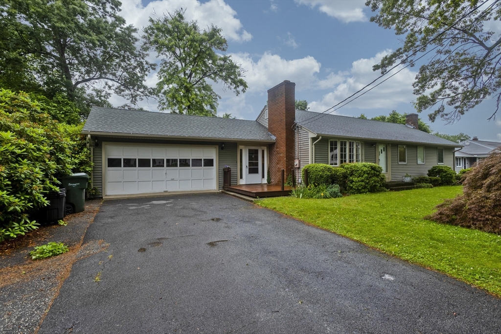 118 Woodland Road Springfield, MA 01129 - Photo 2 of 17
