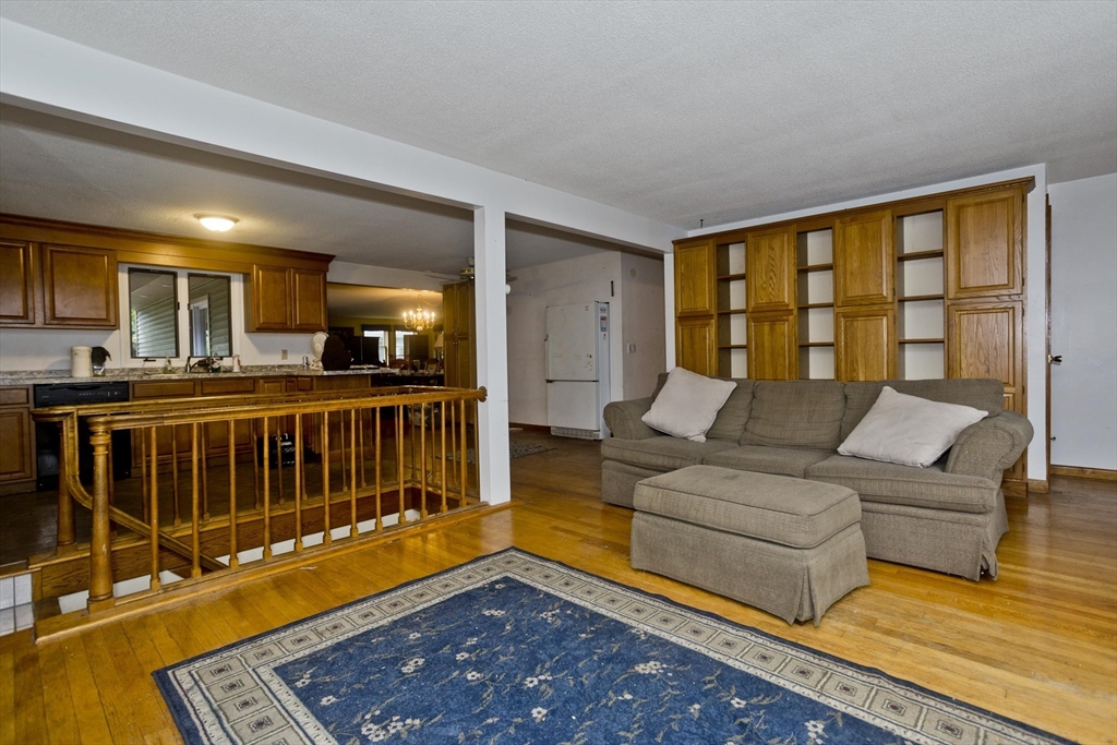 118 Woodland Road Springfield, MA 01129 - Photo 7 of 17