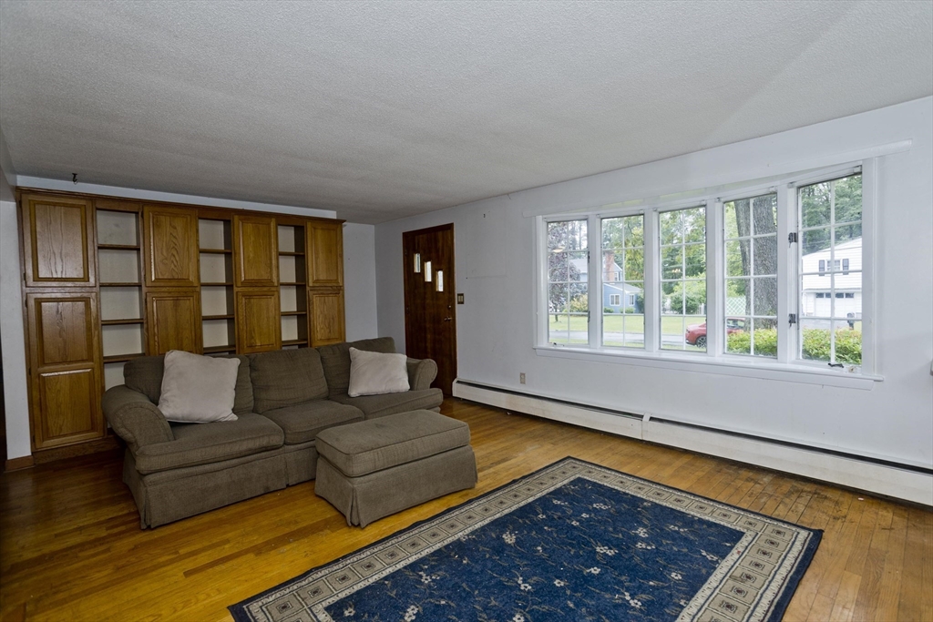 118 Woodland Road Springfield, MA 01129 - Photo 8 of 17