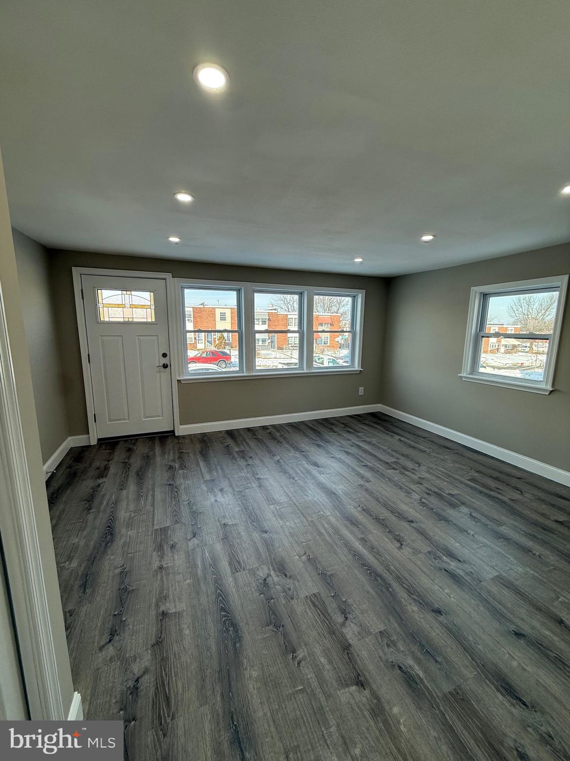 8031 Bank Street Baltimore, MD 21224 - Photo 2 of 16