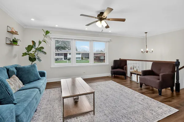 $439,900 | 4N170 Wiant Road, West Chicago, IL 60185