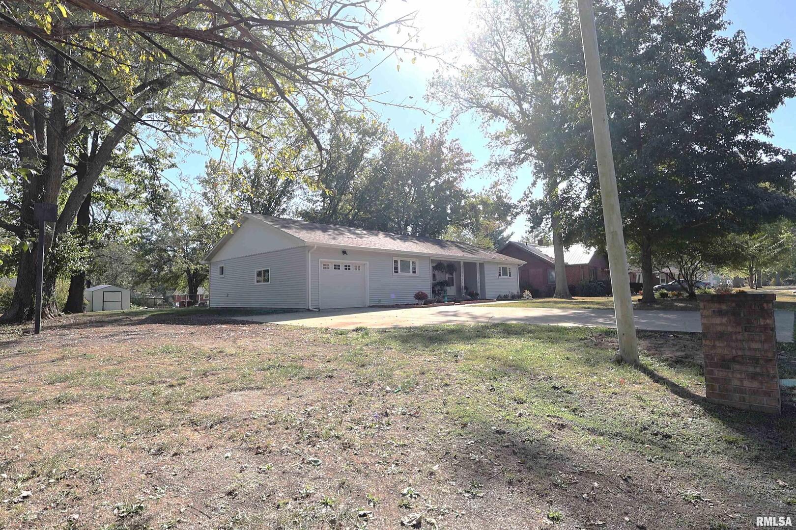 11 Ridge Road Centralia, IL 62801 - Photo 22 of 23