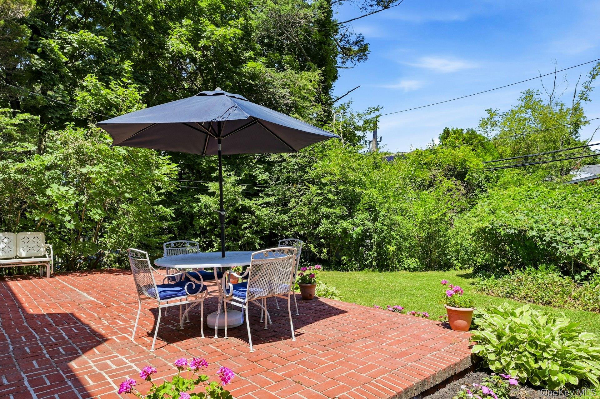 17 Monfort Road Port Washington, NY 11050 - Photo 5 of 8