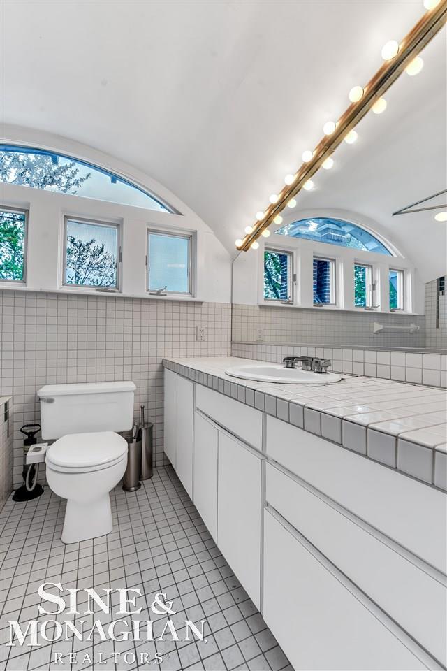 1021 Nottingham Road Grosse Pointe, MI 48230 - Photo 28 of 39 50080354-27.JPG