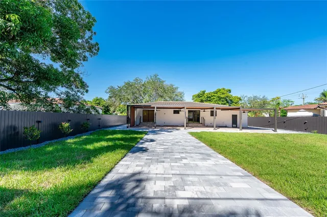 $950,000 | 625 Miller Drive, Miami Springs, FL 33166