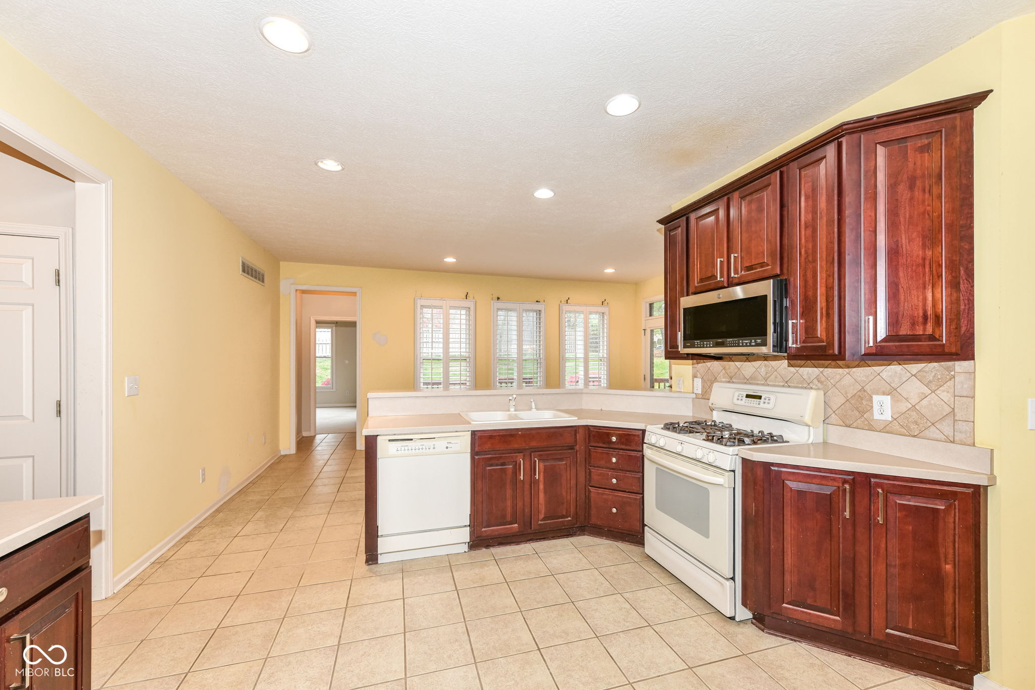 10661 Burning Ridge Lane Fishers, IN 46037 - Photo 15 of 44