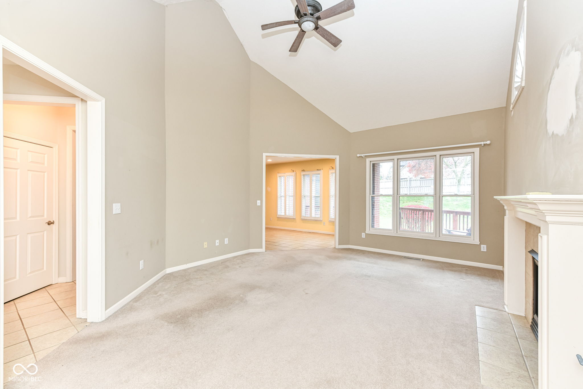 10661 Burning Ridge Lane Fishers, IN 46037 - Photo 7 of 44