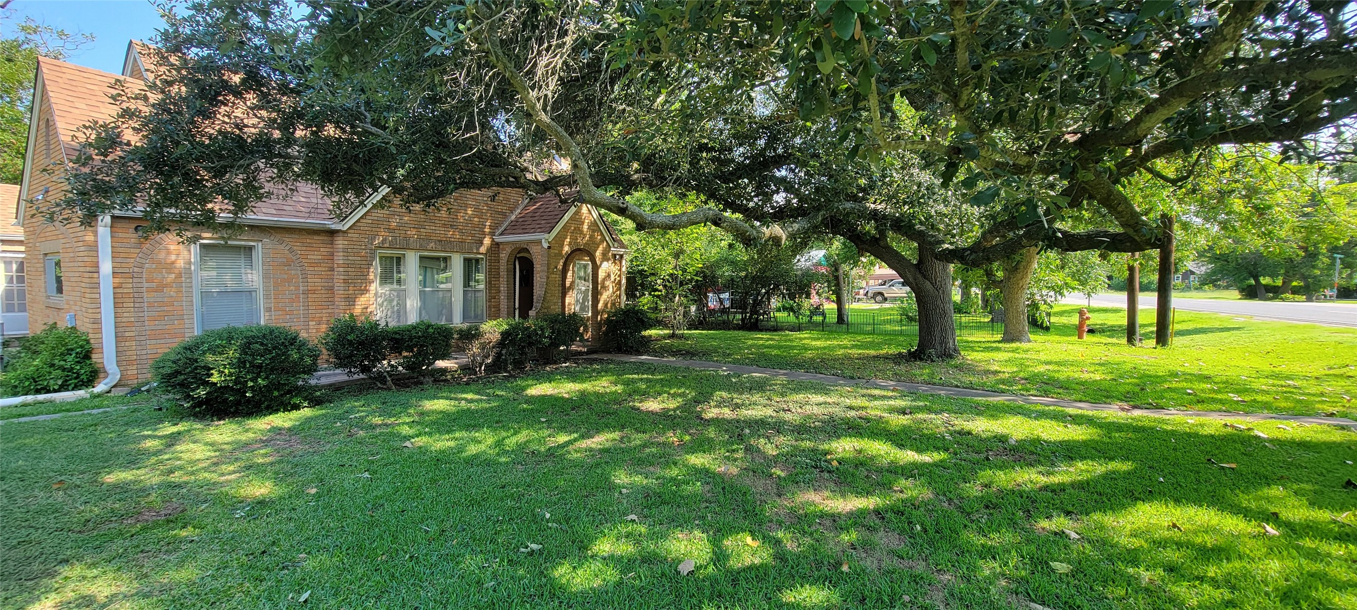 210 Taylor Road Elgin, TX 78621 - Photo 1 of 1 210 Taylor Rd Elgin ready for your remodeling ideas