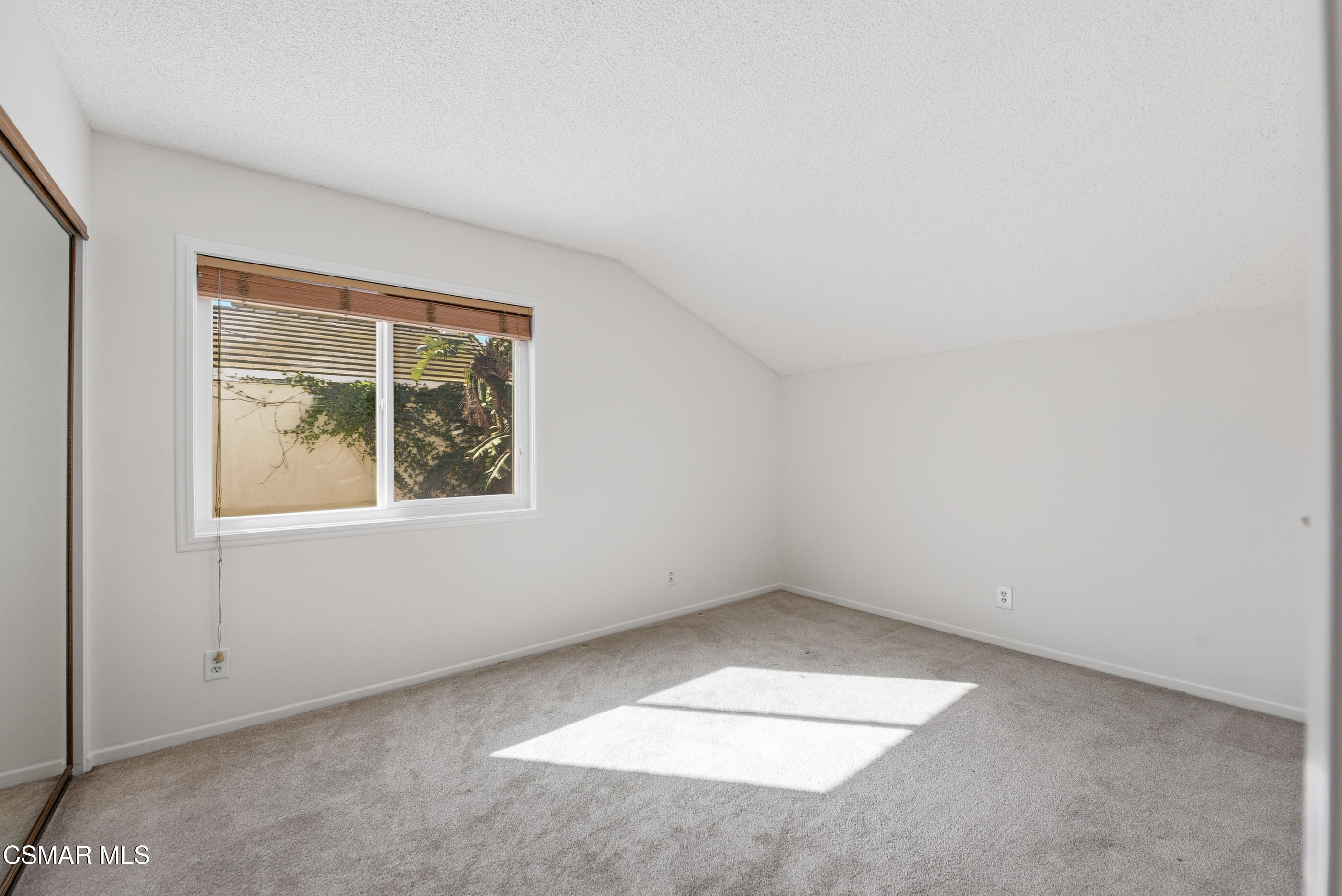 1425 Clayton Way Simi Valley, CA 93065 - Photo 13 of 27 1425 Clayton Way Simi Valley-14