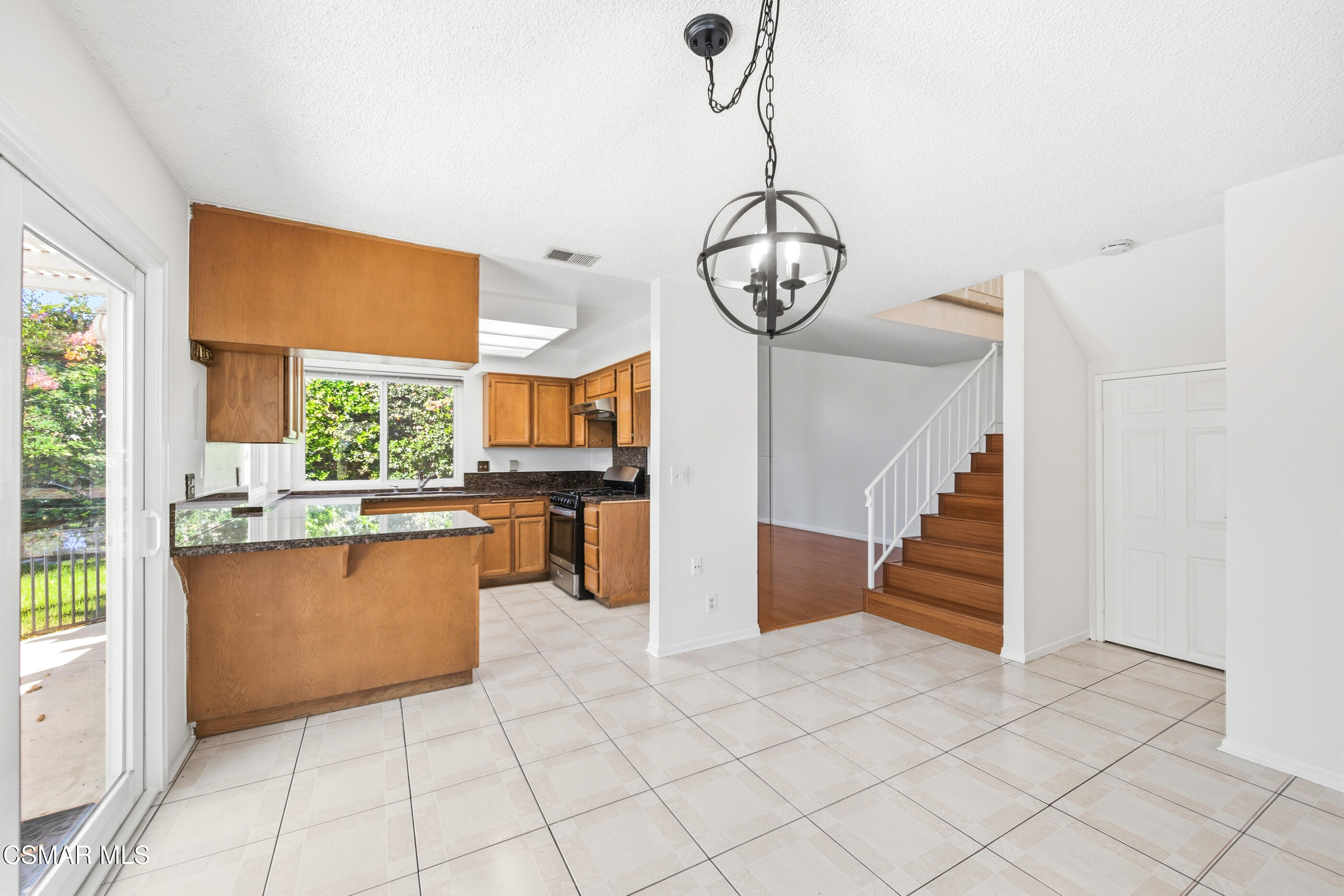 1425 Clayton Way Simi Valley, CA 93065 - Photo 8 of 27 1425 Clayton Way Simi Valley-5