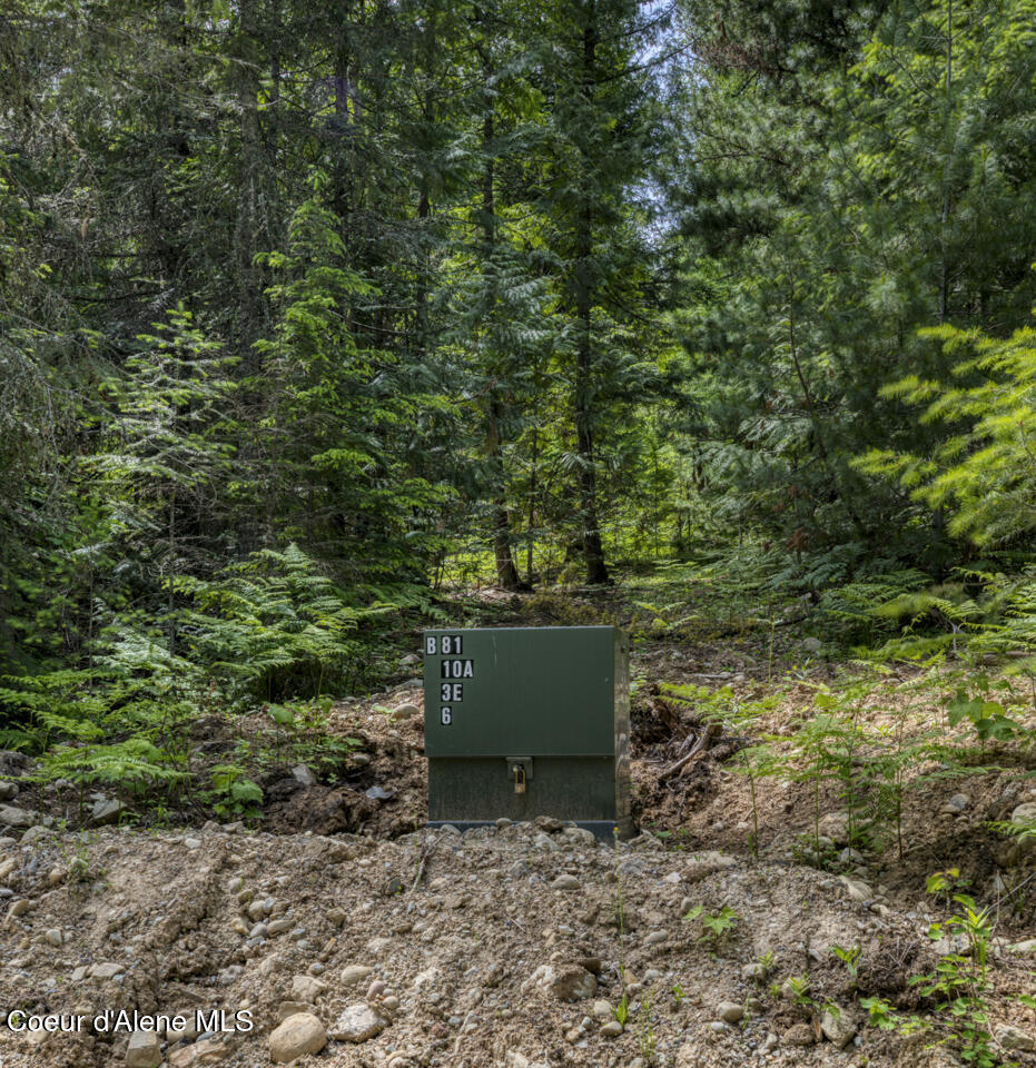 1356 Hidden Valley Road Sandpoint, ID 83864 - Photo 16 of 18 .
