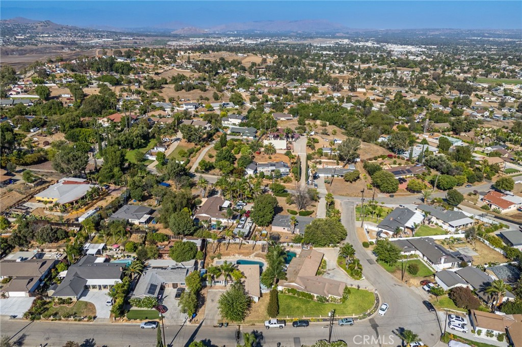 10937 Desert Sand Avenue Riverside, CA 92505 - Photo 42 of 46
