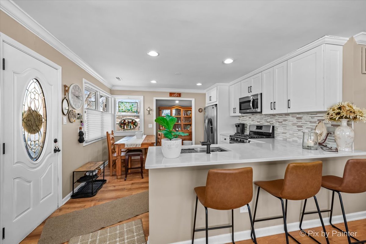 3712 Jay Lane Rolling Meadows, IL 60008 - Photo 6 of 25