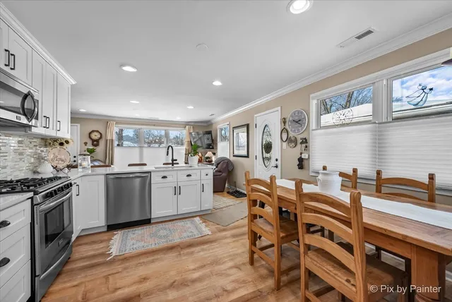 $389,900 | 3712 Jay Lane, Rolling Meadows, IL 60008