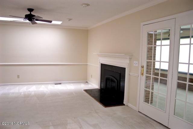 209 Ravenswood Road Hampstead, NC 28443 - Photo 5 of 27 5.0