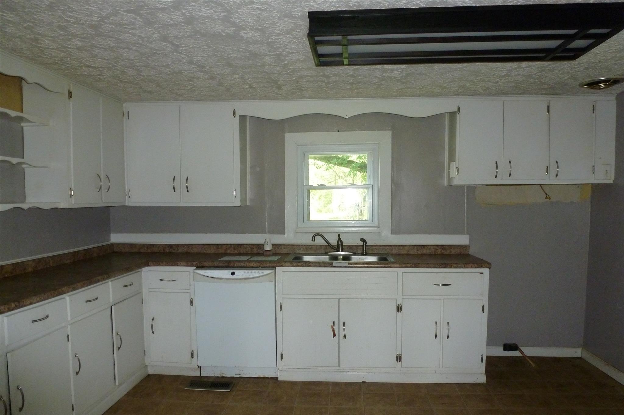 243 Lower Standing Rock Road Dover, TN 37058 - Photo 4 of 4 Kitchen