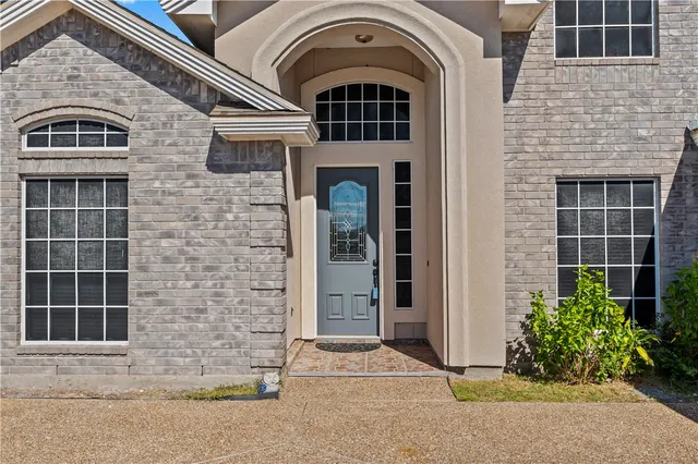 $419,500 | 6530 Picante Drive, Corpus Christi, TX 78414