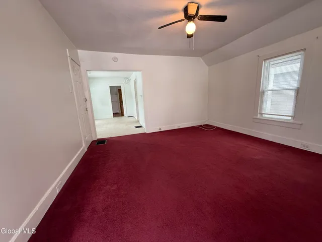 $1,000 | 172 Kingsboro Avenue, Gloversville, NY 12078