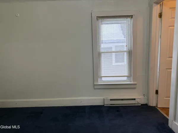 $1,000 | 172 Kingsboro Avenue, Gloversville, NY 12078