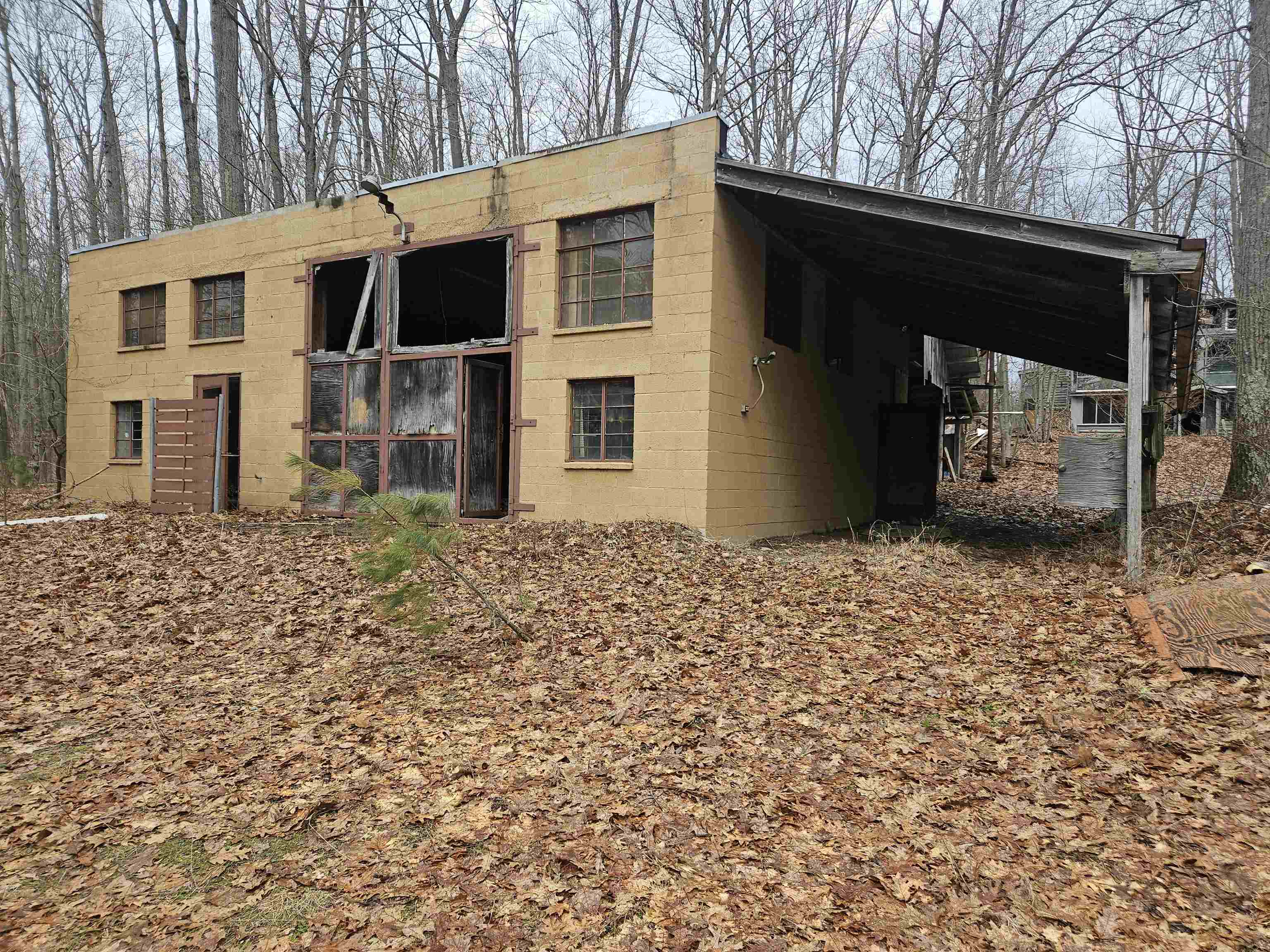 2236 Cedar Road Harrison, MI 48625 - Photo 2 of 54