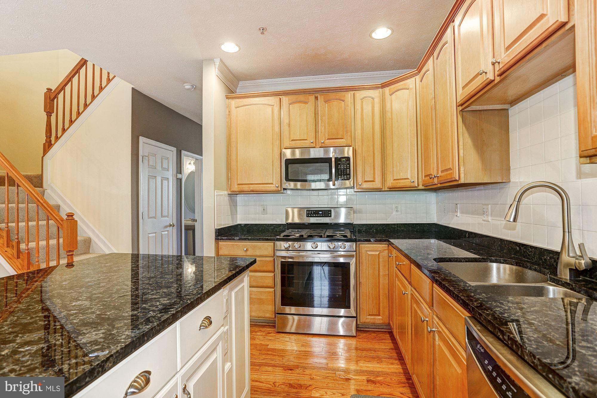 5057 Leasdale Road Baltimore, MD 21237 - Photo 21 of 42 Gourmet Kitchen