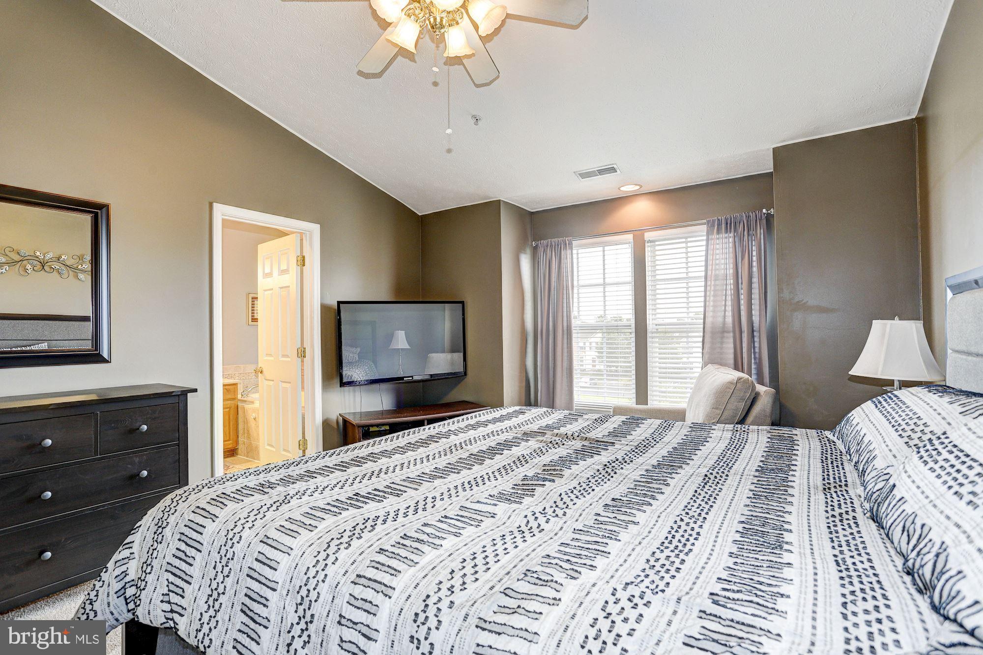 5057 Leasdale Road Baltimore, MD 21237 - Photo 27 of 42 Primary Bedroom