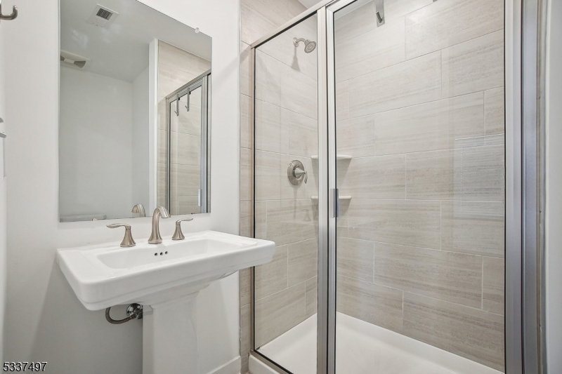 10 Cecala Road Morris Plains, NJ 07950 - Photo 17 of 25