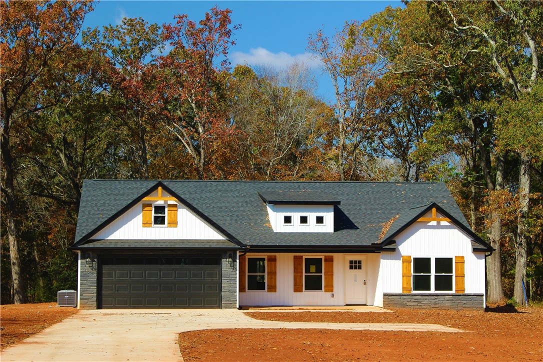1833 Five Forks Road Pendleton, SC 29670 - Photo 1 of 23