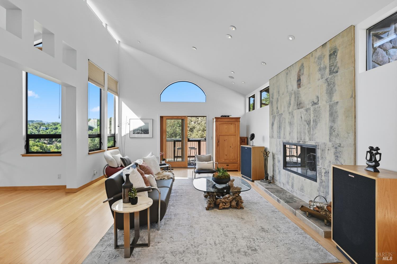 103 Holstein Road San Anselmo, CA 94960 - Photo 5 of 66