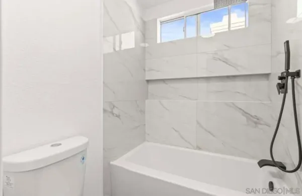 $4,900 | 1344 Corte Lira, San Marcos, CA 92069