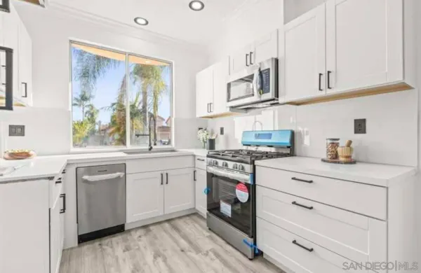 $4,900 | 1344 Corte Lira, San Marcos, CA 92069