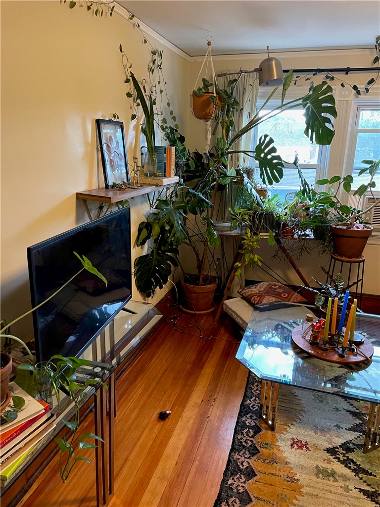 121 Rutherglen Avenue Providence, RI 02907 - Photo 6 of 20