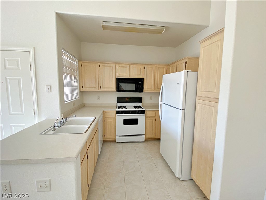 855 North Stephanie Street, Unit 2722 Henderson, NV 89014 - Photo 8 of 27
